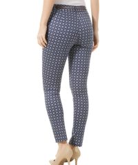 Calca-Skinny-Estampada-Floral-com-Cinto-Azul-Marinho-8411860-Azul_Marinho_2