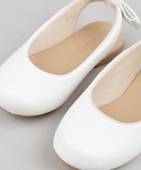 Sapatilha-Infantil-Bico-Redondo-com-Laco-Branca-8807176-Branco_5
