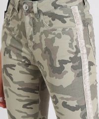 Calca-de-Sarja-Feminina-Cigarrete-Estampada-Camuflada-Verde-Militar-9546928-Verde_Militar_4