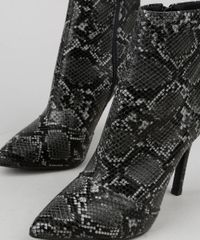 Bota-Feminina-Bico-Fino-Croco-Estampado-Animal-Print-Preta-9526823-Preto_2 Bota-Feminina-Bico-Fino-Croco-Estampado-Animal-Print-Preta-9526823-Preto_2
