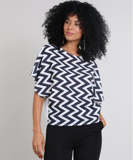 Blusa-Feminina-Ampla-com-Estampa-Chevron-Manga-Curta-Branca-9486465-Branco_1