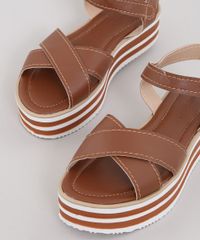 Sandalia-Feminina-Flatform-Tiras-Cruzadas-Marrom-9535276-Marrom_2