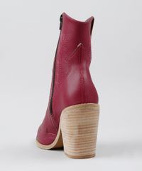 Bota-Feminina-Country-com-Pespontos-Bico-Fino-Vermelha-9544001-Vermelho_3