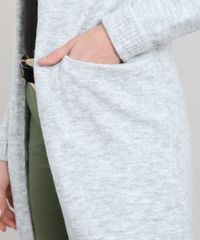 Capa-Feminina-Longa-em-Trico-com-Bolsos-Cinza-Mescla-Claro-9349825-Cinza_Mescla_Claro_4