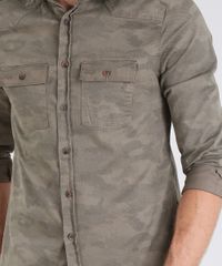 Camisa-Masculina-Comfort-Estampada-Camuflagem-com-Bolsos-e-Martingale-Manga-Longa-Verde-Militar-9519701-Verde_Militar_4