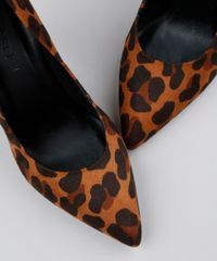 Scarpin-Feminino-Estampado-Animal-Print-em-Suede-Bico-Fino-Marrom-9572642-Marrom_5