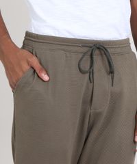 Calca-Masculina-Relaxed-em-Moletom-com-Textura-Verde-Militar-9538246-Verde_Militar_2