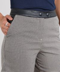 Short-Feminino-Estampado-Pied-de-Poule-com-Bolsos-Kaki-9442149-Kaki_4