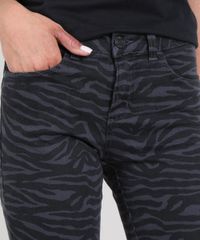 Calca-de-Sarja-Feminina-Cigarrete-Estampada-Animal-Print-Chumbo-9587490-Chumbo_4