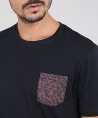 Camiseta-Masculina-com-Bolso-Estampado-Animal-Print-Manga-Curta-Gola-Careca-Preta-9549389-Preto_4