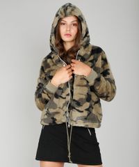 Jaqueta-Feminina-em-Pelo-Estampada-Camuflada-com-Capuz-Verde-Militar-9421229-Verde_Militar_1