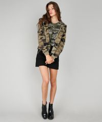 Jaqueta-Feminina-em-Pelo-Estampada-Camuflada-com-Capuz-Verde-Militar-9421229-Verde_Militar_3