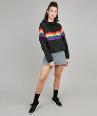 Jaqueta-Corta-Vento-Feminina-Pride-Arco-Iris-com-Capuz-Preta-9546914-Preto_3