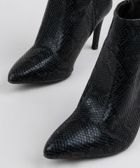 Bota-Feminina-Bico-Fino-Croco-Estampado-Animal-Print-Preta-9599388-Preto_2