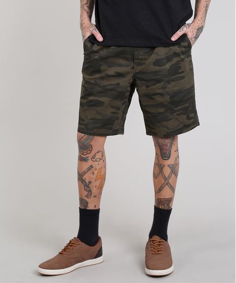 Bermuda-de-Sarja-Masculina-Reta-Estampada-Camuflada-com-Bolsos-Verde-Militar-9578297-Verde_Militar_1