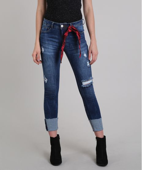 Calca-Jeans-Feminina-Cropped-Barra-Virada-com-Puidos-e-Bandana-Azul-Escuro-9589277-Azul_Escuro_1