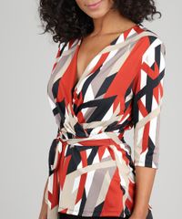 Blusa-Feminina-Transpassada-Estampada-Geometrica-com-Amarracao-Manga-3-4-Cobre-9555027-Cobre_4