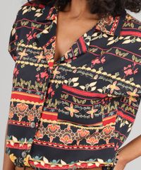 Camisa-Feminina-Estampada-Floral-com-Bolso-Manga-Curta-Preto-9530002-Preto_4