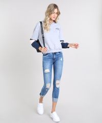 Calca-Jeans-Feminina-Cropped-com-Rasgos-e-Bandana-Estampada-Xadrez-Azul-Medio-9589276-Azul_Medio_3