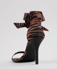 Sandalia-Feminina-Estampada-Animal-Print-com-Amarracao-Caramelo-9568401-Caramelo_3
