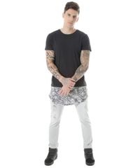 Camiseta-Longa-com-Estampa-de-Folhagem-Preta-8504395-Preto_3