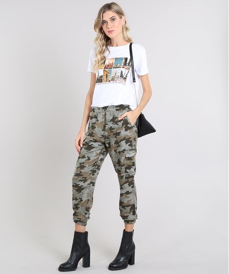calça jogger camuflada c&a